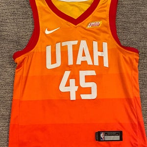 Nike Orange Utah Donovan Mitchell Swingman Jersey Size Youth M