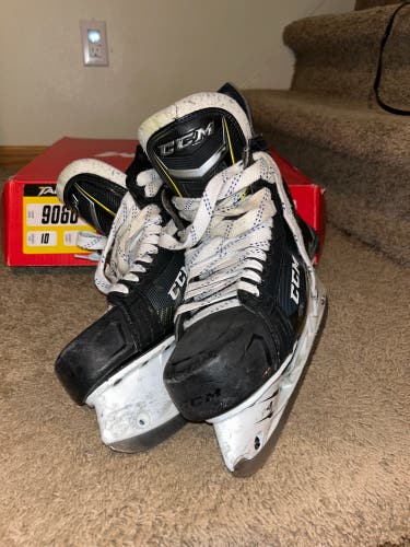 Senior CCM Regular Width Size 10 Tacks 9060 Hockey Skates
