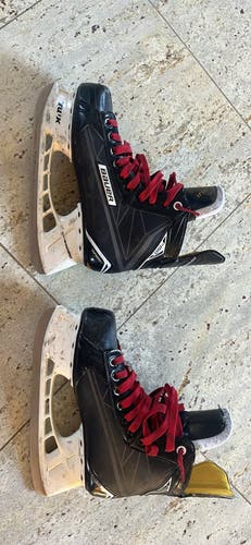 Senior Bauer Extra Wide Width Size 6.5 150 Hockey Skates