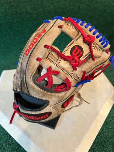 Right Hand Throw 11.5" A2000 1786 Baseball Glove