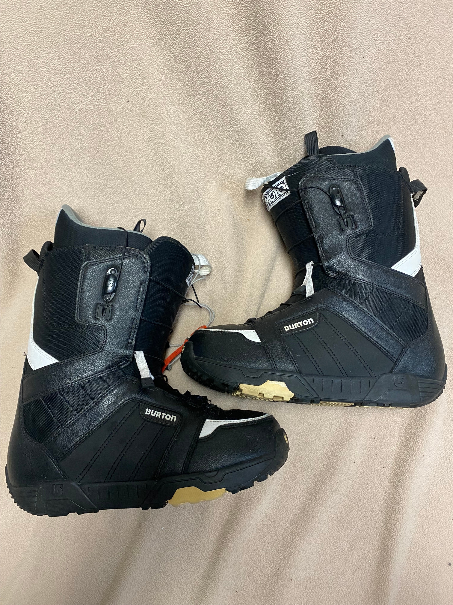 Men's Used Size 11 (Women's 12) Burton Imprint 1 Snowboard Boots