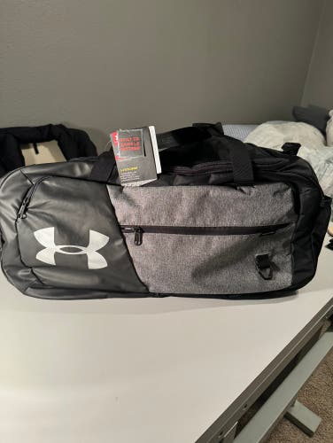 New Under Armor Medium Duffle Bag