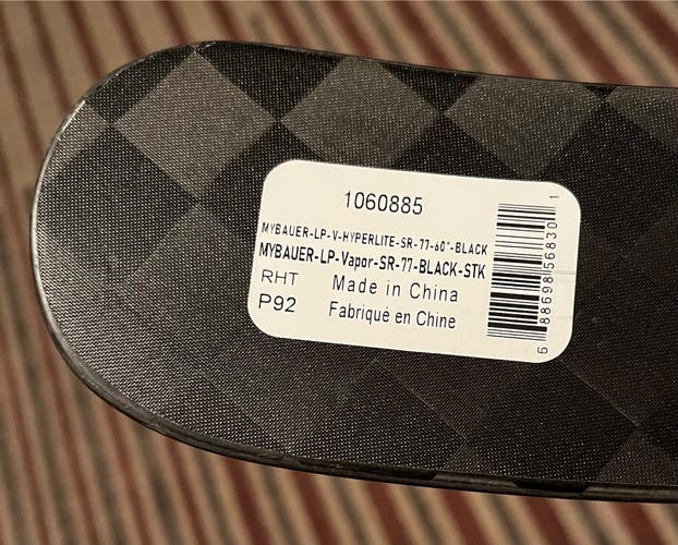 Senior Right Handed P92  Vapor Hyperlite Hockey Stick