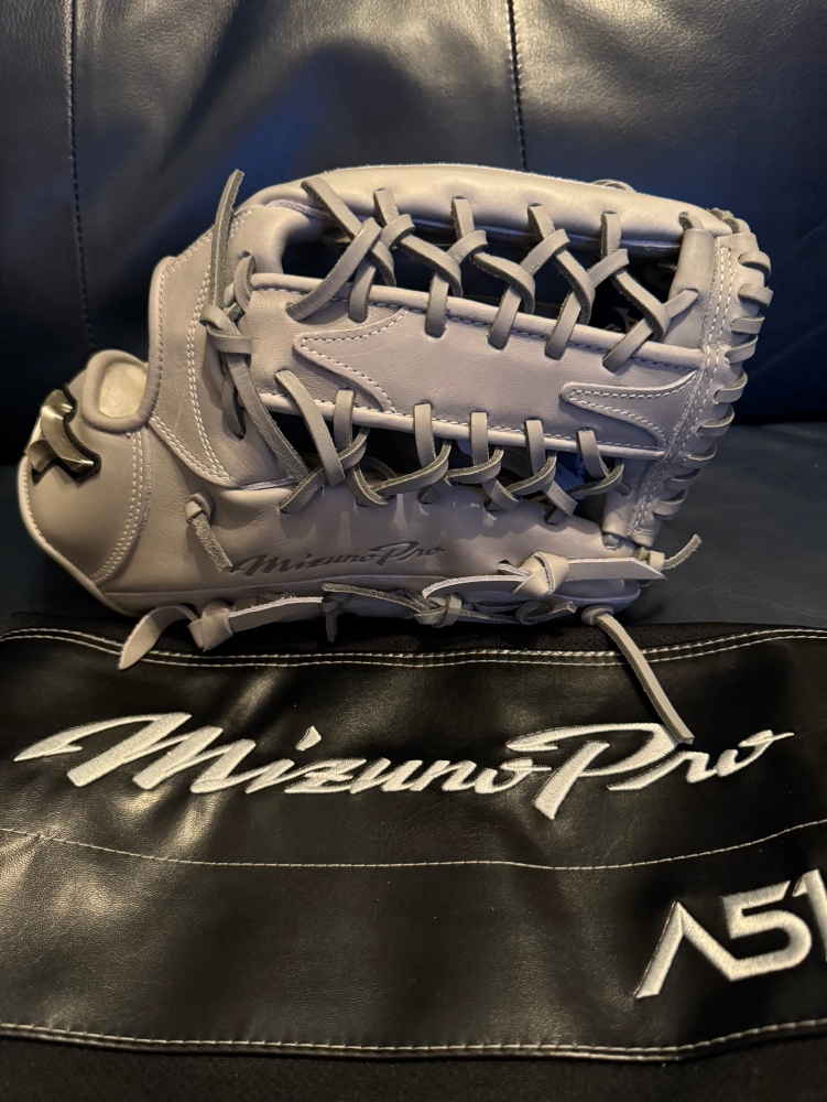 NWT Ichiro A51 Limited Edition Mizuno Pro 12.75" RHT Baseball Glove