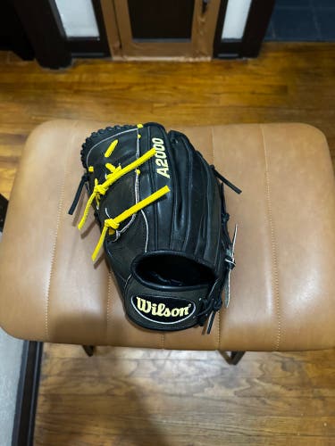 Wilson A2000 11.75 Pitchers Glove