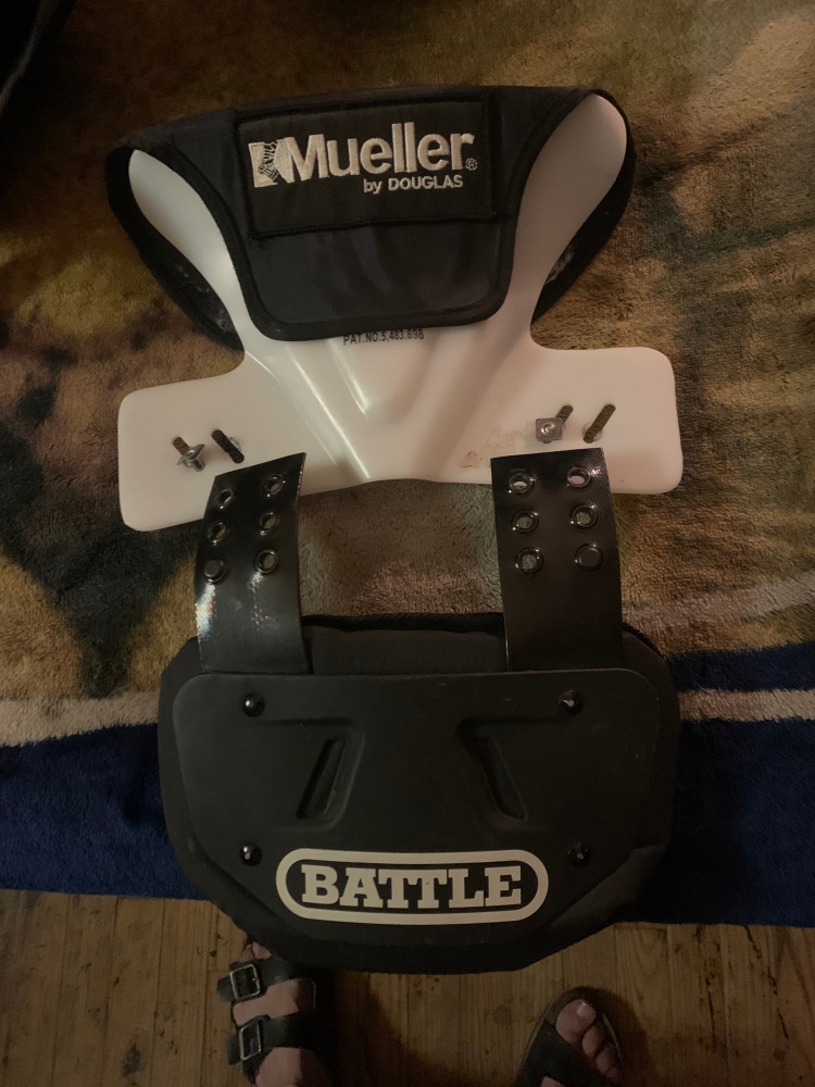 Used Muller By Douglas Football Buterfly Restrictor And Back Plate Battle And Schutt Ribs Protector