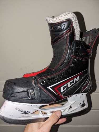 Used CCM JetSpeed FT490 Hockey Skates Regular Width Size 6.5