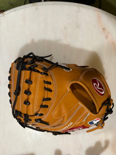 New 2023 Rawlings Right Hand Throw Catcher's Heart of the Hide Baseball Glove 33"