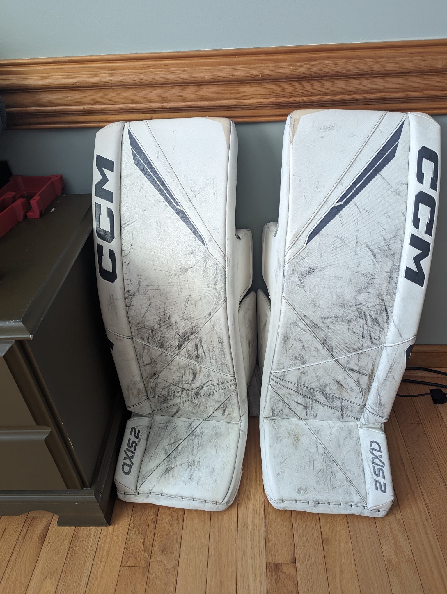 Used 33" CCM Axis Pro Goalie Leg Pads
