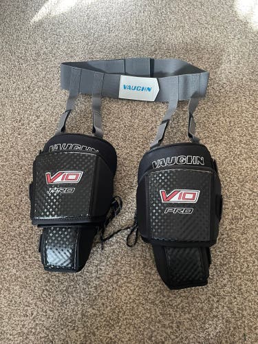 Vaughn V10 Pro Goalie Knee Pads