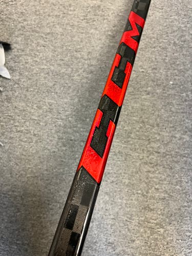 New Right Handed P28  JetSpeed FT4 Pro Hockey Stick