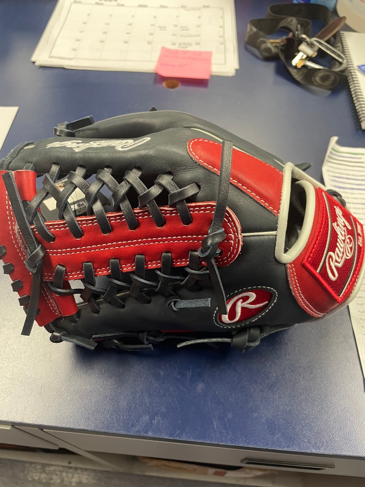 2023 Outfield 12" Breakout Baseball Glove