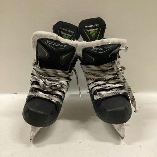 Used Ccm Ribcor 76k Junior 02 Ice Hockey Skates