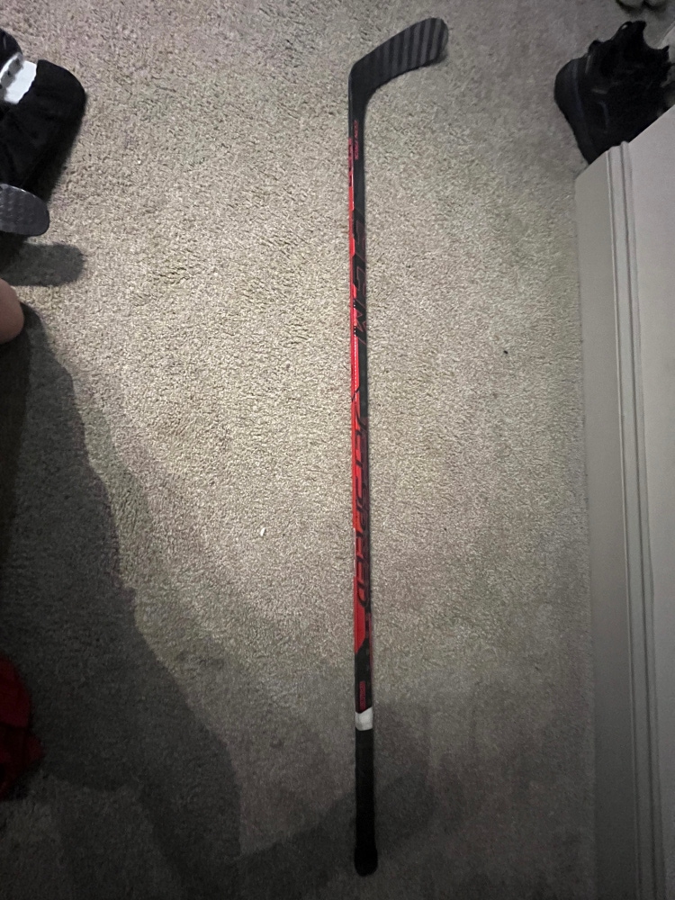 Used Right Handed P28 JetSpeed Hockey Stick