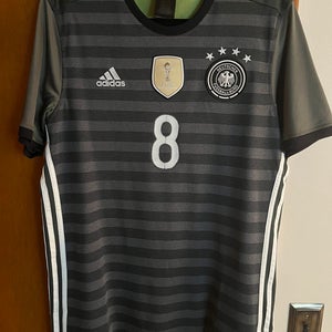 Mesut Özil Germany Jersey L