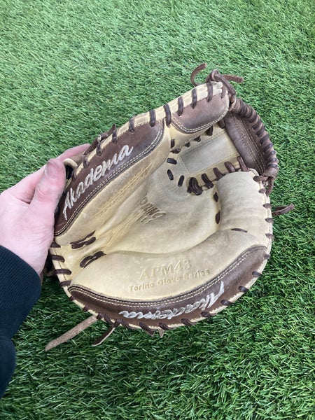 Brown Used Akadema APM 43 Right Hand Throw Catcher s Baseball