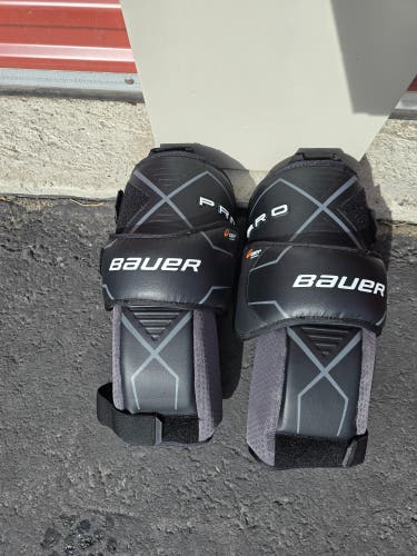 New Bauer Pro Goalie Knee Pads