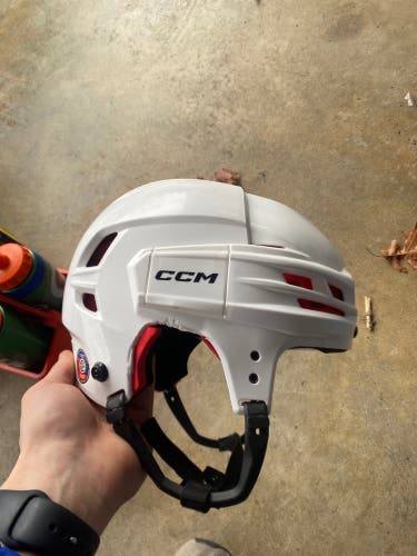 Ccm hockey helment 70