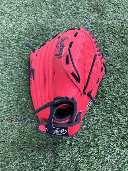 Red Used Rawlings Player series Right Hand Throw Baseball Glove 11"