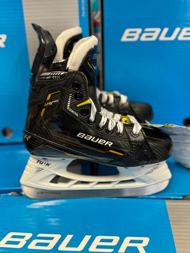 Junior New Bauer Supreme M5 Pro Hockey Skates Regular Width Size 2.5