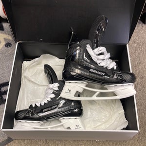 New Bauer Pro Stock Size 5E Supreme Mach Hockey Skates