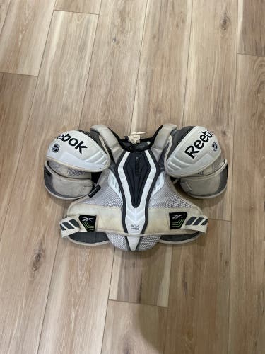 Reebok 20K Pro Hockey Shoulder Pads Small