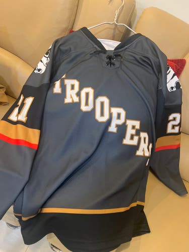 Star Wars Hockey Jersey Size Large