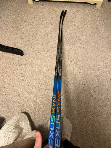 Very Lightly Used Bauer Nexus Sync. P28 77 Flex