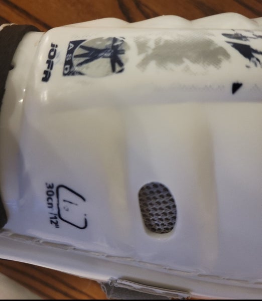 Used Reebok 4k pro 12" Shin Pads