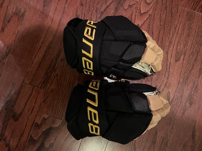 Vegas Golden Knights Eichel Gloves * READ!