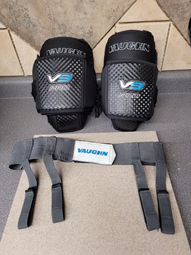 Used Vaughn V9 knee pads and belt