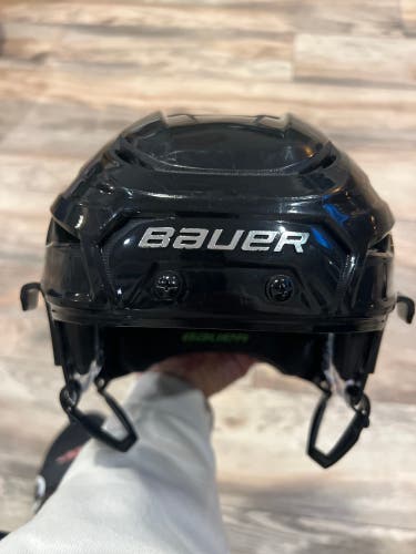 Small/Medium Bauer Hyperlite Helmet