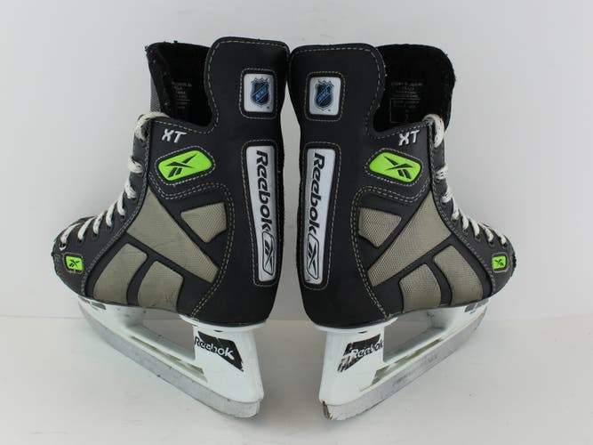 Junior Used Reebok XT Hockey Skates Size 2 (Men 3.5 US Shoe)