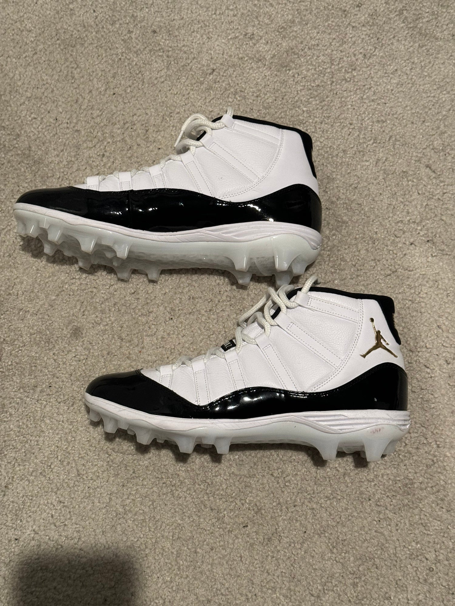 jordan retro 11 baseball cleats