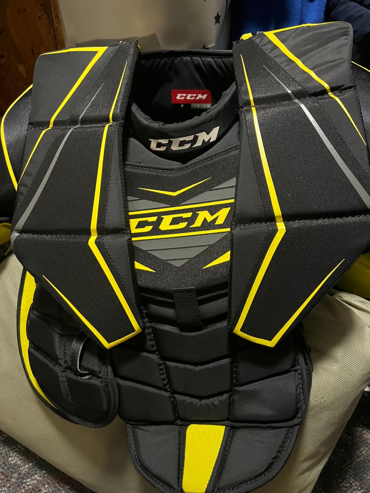 New Large/Extra Large CCM  Premier R1.9 Goalie Chest Protector