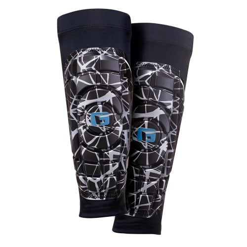 G-Form Youth ProS Compact YSP0394019 Black Silver Soccer Shin Guards NWT