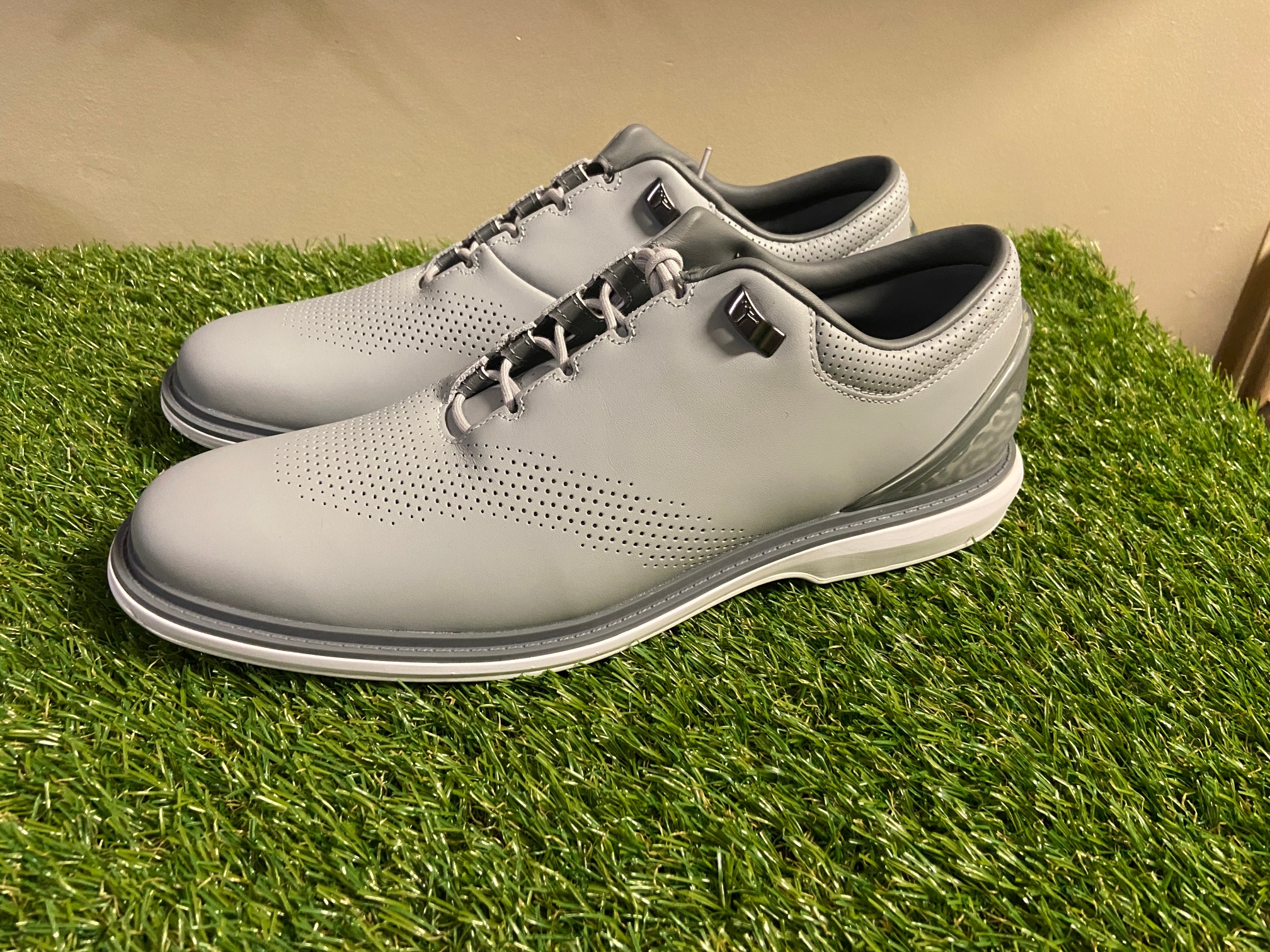 New Nike Air Jordan ADG 4 Men's Sz 11 Spikeless Golf Shoes Wolf Grey DM0103-010