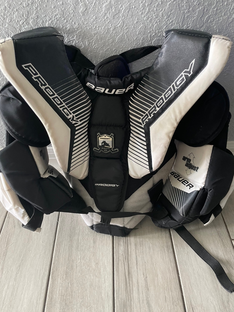 Large Bauer Goalie Chest Protector