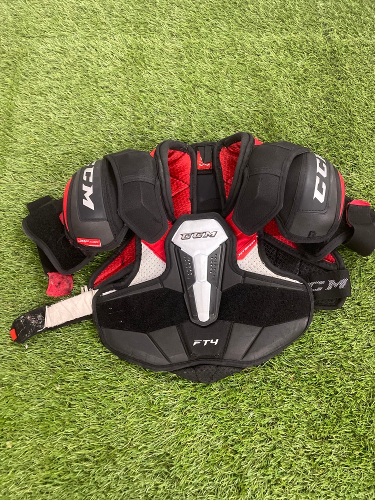 Intermediate Used Small CCM Ft4 Shoulder Pads