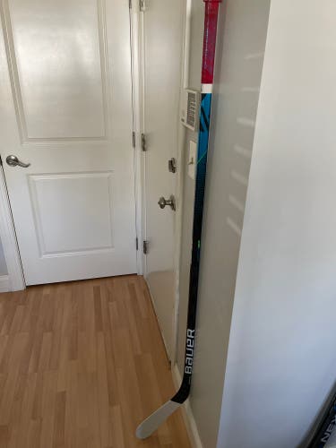 Intermediate Right Handed P92  Nexus Geo Hockey Stick