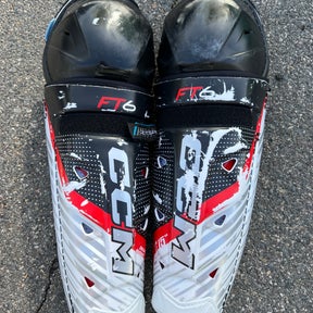 CCM JetSpeed FT6 Shin Pads