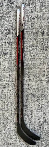 2-pack Senior Right Handed P28 Vapor Hyperlite Hockey Stick