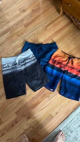Board Shorts - 3 pieces - Medium