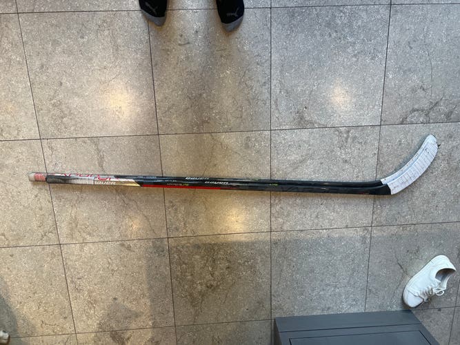 Two Right Handed Vapor Hyperlite Hockey Stick Bothe P92 One 55 Flex One 77