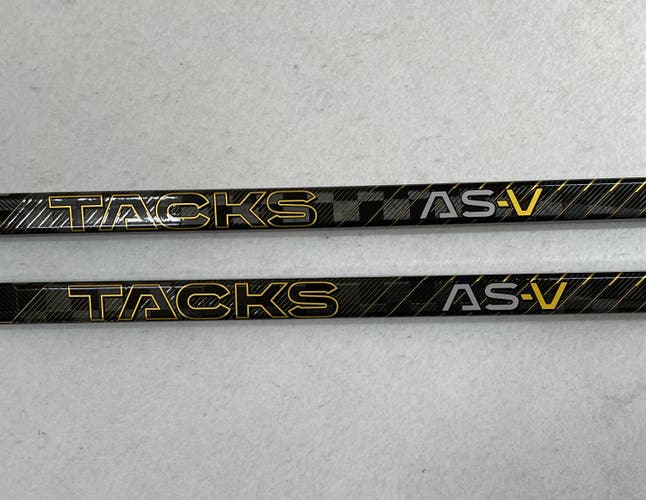 NEW CCM Tacks AS-V Sticks, 85 Flex, P90TM Right Handed, 2-pack