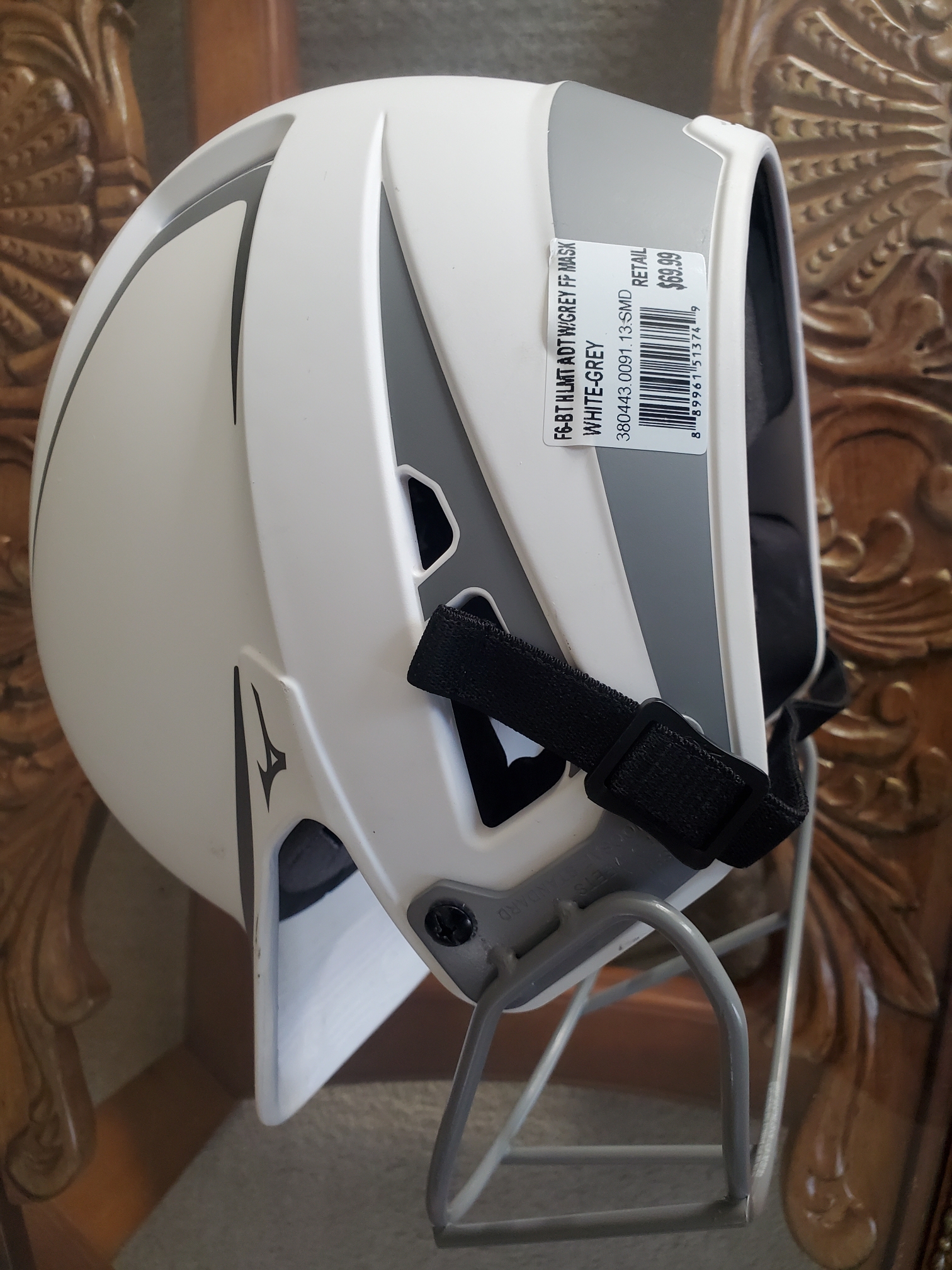New 6 3/4 Mizuno F6-BT Batting Helmet