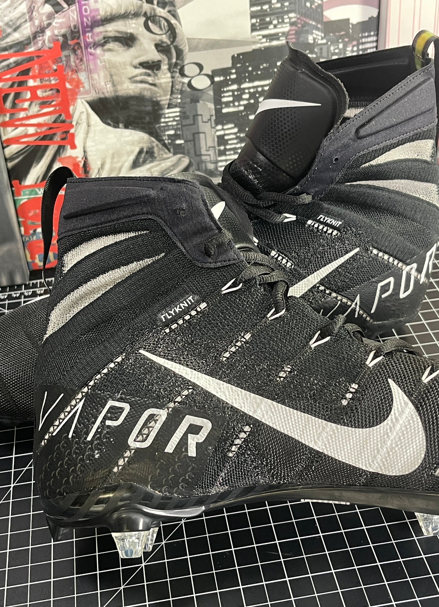 Nike Vapor Untouchable 3 Elite Flyknit Football Cleats Men’s Size 15 BV6699-001 Nike Vapor Untouchable 3 Elite Flyknit Football Cleats Men main image 3