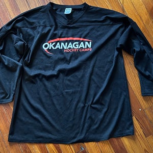 Black Okanagan Hockey Camps Used XL Athletic Knit Jersey