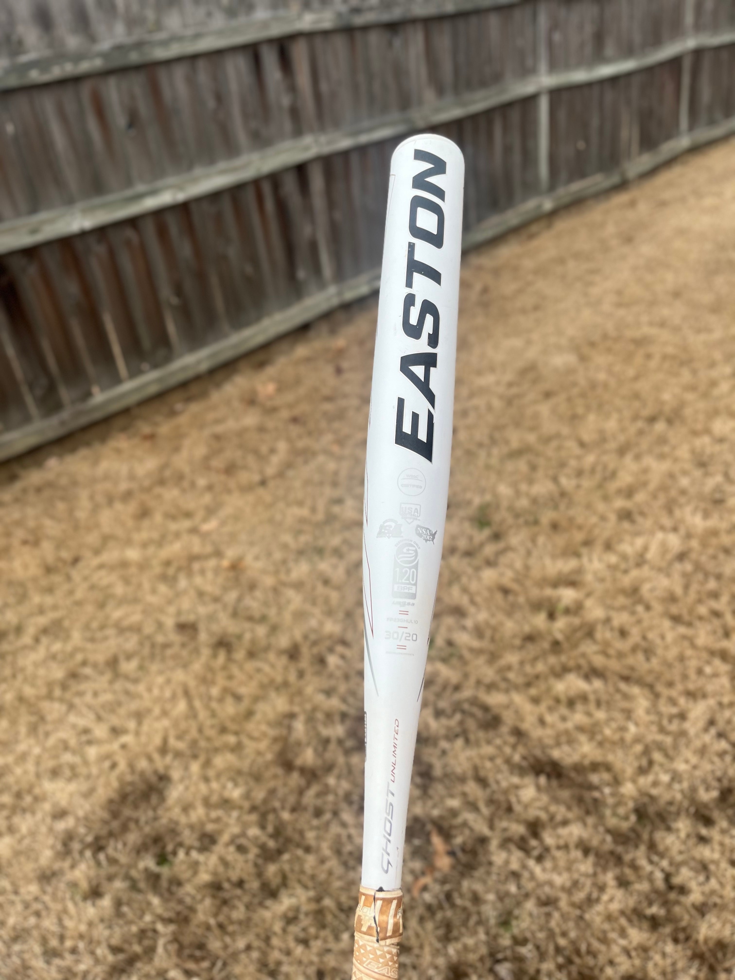 Barely Used Easton Ghost Bat 20 oz 30"