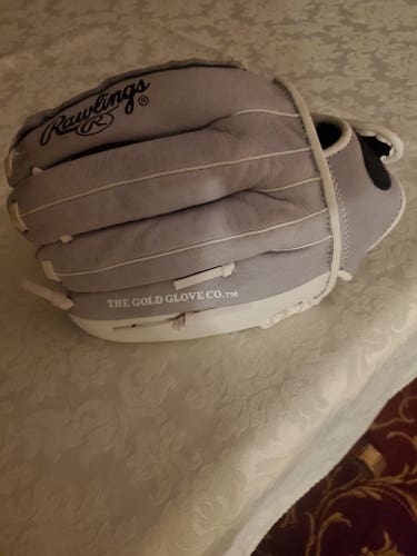 Used 2022 Right Hand Throw Rawlings Infield Baseball Glove 12"
